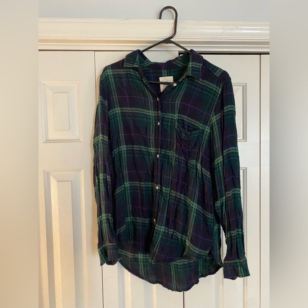 American Eagle flannel size M.